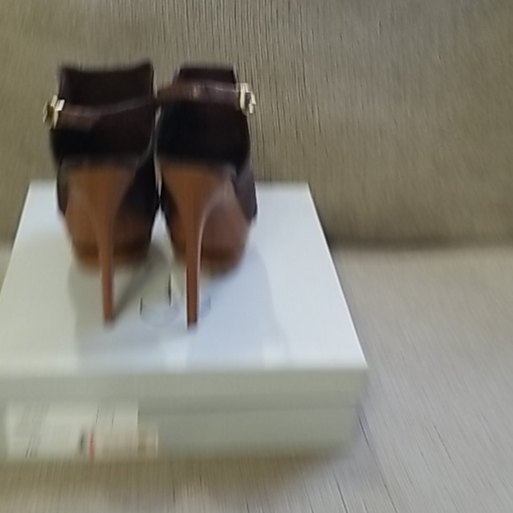 Jessica Simpson heels - Picture 3 of 3